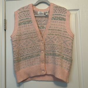 Vintage pink knit sweater vest.‎ Size Large (14-16)